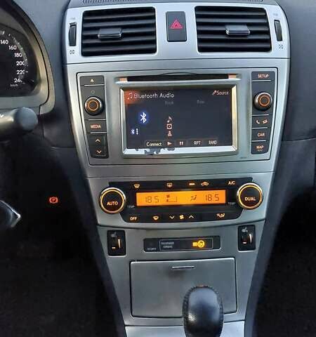 Сірий Тойота Авенсіс, об'ємом двигуна 2 л та пробігом 198 тис. км за 10800 $, фото 11 на Automoto.ua