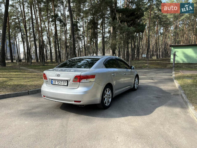 Серый Тойота Авенсис, объемом двигателя 1.8 л и пробегом 275 тыс. км за 8800 $, фото 5 на Automoto.ua