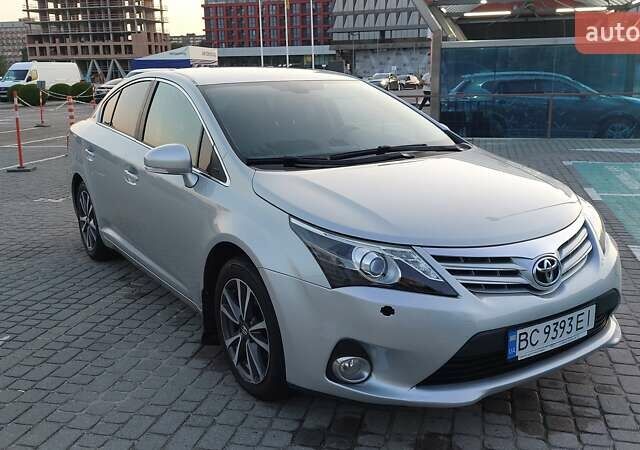 Сірий Тойота Авенсіс, об'ємом двигуна 2 л та пробігом 198 тис. км за 10800 $, фото 1 на Automoto.ua