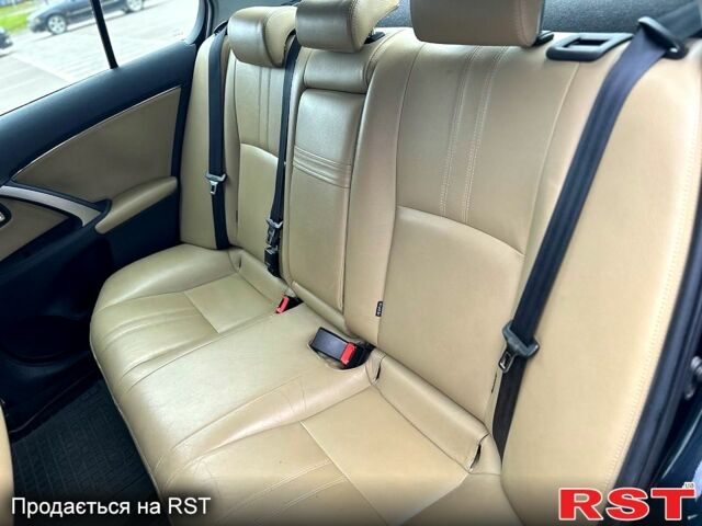 Серый Тойота Авенсис, объемом двигателя 2 л и пробегом 202 тыс. км за 10000 $, фото 10 на Automoto.ua