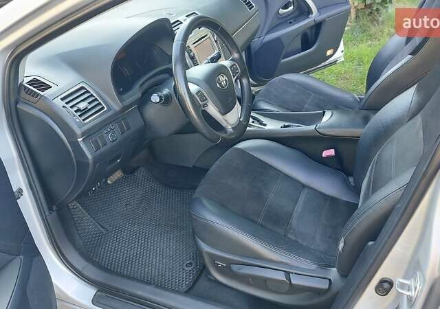 Сірий Тойота Авенсіс, об'ємом двигуна 2 л та пробігом 198 тис. км за 10800 $, фото 7 на Automoto.ua