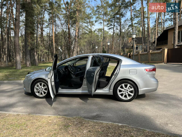 Серый Тойота Авенсис, объемом двигателя 1.8 л и пробегом 275 тыс. км за 8800 $, фото 15 на Automoto.ua