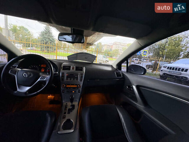 Серый Тойота Авенсис, объемом двигателя 1.8 л и пробегом 250 тыс. км за 11000 $, фото 15 на Automoto.ua