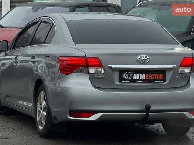 Серый Тойота Авенсис, объемом двигателя 1.8 л и пробегом 202 тыс. км за 12800 $, фото 7 на Automoto.ua
