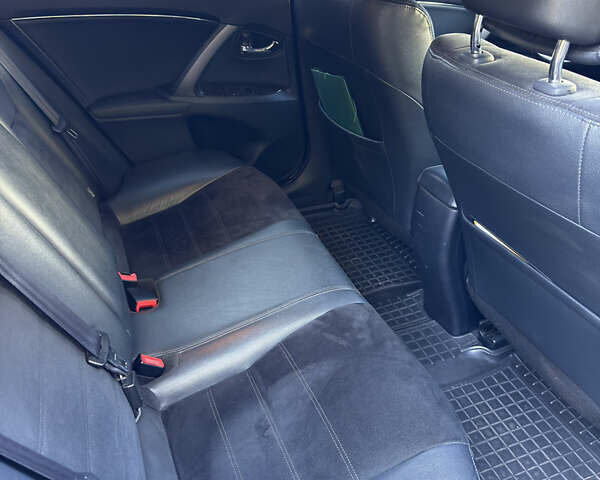 Серый Тойота Авенсис, объемом двигателя 1.99 л и пробегом 145 тыс. км за 14999 $, фото 4 на Automoto.ua