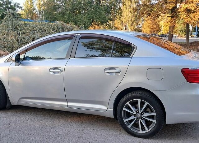 Серый Тойота Авенсис, объемом двигателя 1.8 л и пробегом 97 тыс. км за 10300 $, фото 7 на Automoto.ua