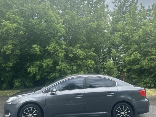 Сірий Тойота Авенсіс, об'ємом двигуна 1.8 л та пробігом 250 тис. км за 9500 $, фото 3 на Automoto.ua