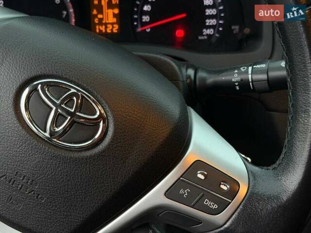 Серый Тойота Авенсис, объемом двигателя 1.8 л и пробегом 202 тыс. км за 12800 $, фото 30 на Automoto.ua