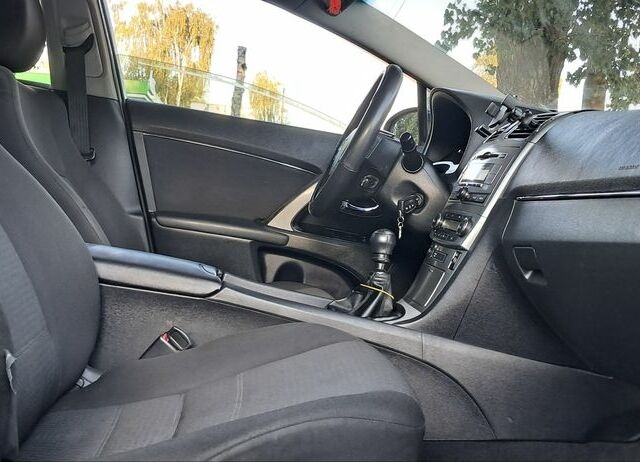 Серый Тойота Авенсис, объемом двигателя 1.8 л и пробегом 97 тыс. км за 10300 $, фото 10 на Automoto.ua