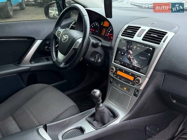 Серый Тойота Авенсис, объемом двигателя 1.8 л и пробегом 202 тыс. км за 12800 $, фото 19 на Automoto.ua