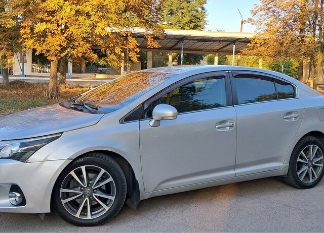 Серый Тойота Авенсис, объемом двигателя 1.8 л и пробегом 97 тыс. км за 10300 $, фото 5 на Automoto.ua