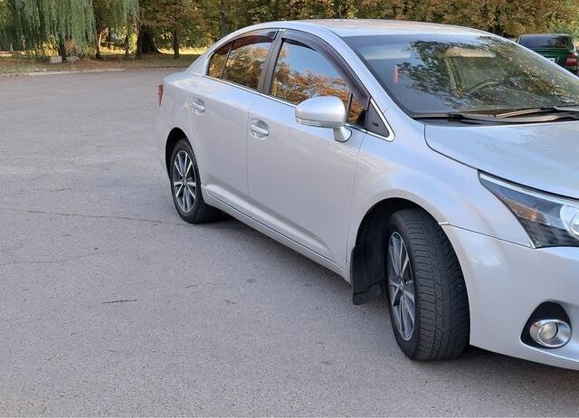 Серый Тойота Авенсис, объемом двигателя 1.8 л и пробегом 97 тыс. км за 10300 $, фото 4 на Automoto.ua