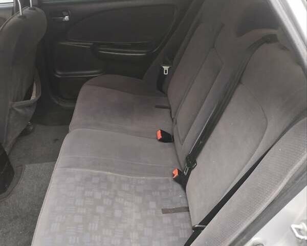 Серый Тойота Авенсис, объемом двигателя 1.8 л и пробегом 427 тыс. км за 4250 $, фото 12 на Automoto.ua