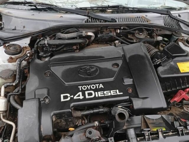 Серый Тойота Авенсис, объемом двигателя 2 л и пробегом 200 тыс. км за 1000 $, фото 3 на Automoto.ua