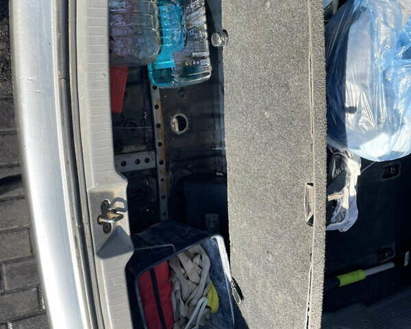 Сірий Тойота Авенсіс, об'ємом двигуна 2 л та пробігом 350 тис. км за 4200 $, фото 18 на Automoto.ua