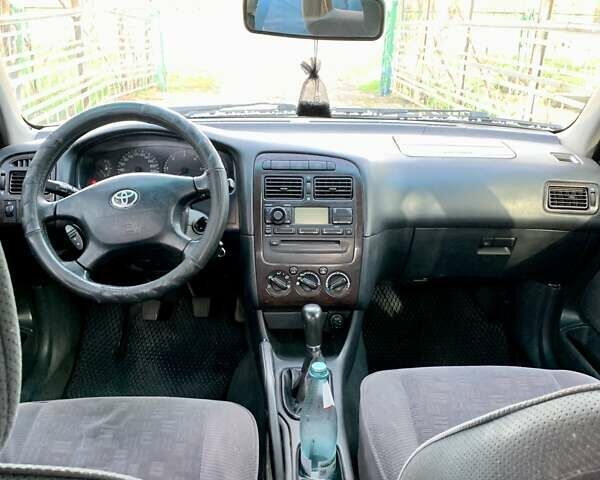 Серый Тойота Авенсис, объемом двигателя 0 л и пробегом 345 тыс. км за 3300 $, фото 1 на Automoto.ua