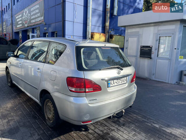 Сірий Тойота Авенсіс, об'ємом двигуна 2 л та пробігом 350 тис. км за 4200 $, фото 4 на Automoto.ua