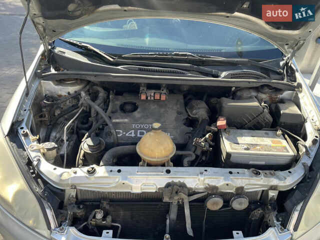 Сірий Тойота Авенсіс, об'ємом двигуна 2 л та пробігом 350 тис. км за 4200 $, фото 17 на Automoto.ua