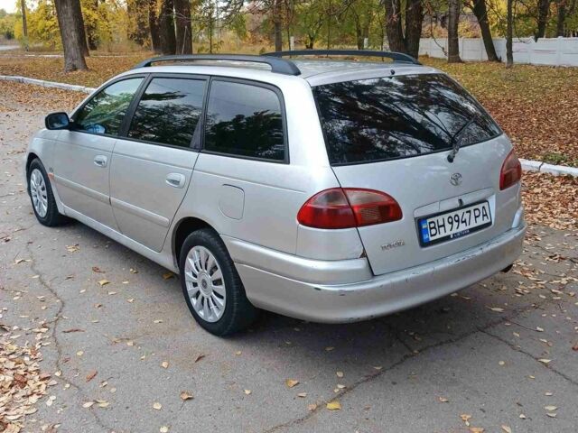 Серый Тойота Авенсис, объемом двигателя 2 л и пробегом 360 тыс. км за 2000 $, фото 2 на Automoto.ua