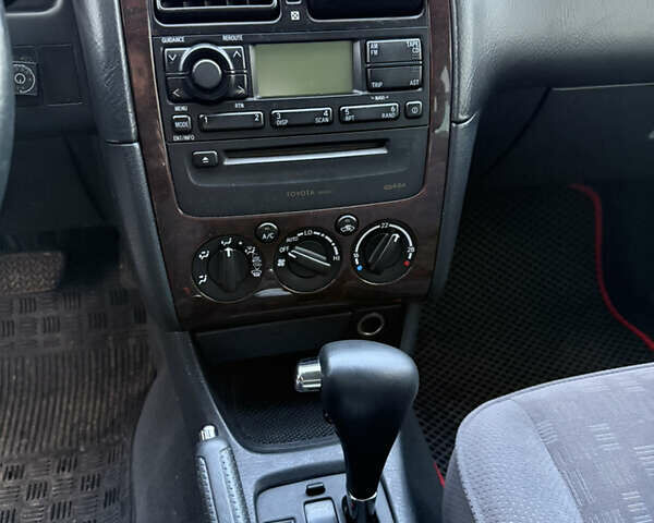 Серый Тойота Авенсис, объемом двигателя 1.8 л и пробегом 233 тыс. км за 4800 $, фото 10 на Automoto.ua