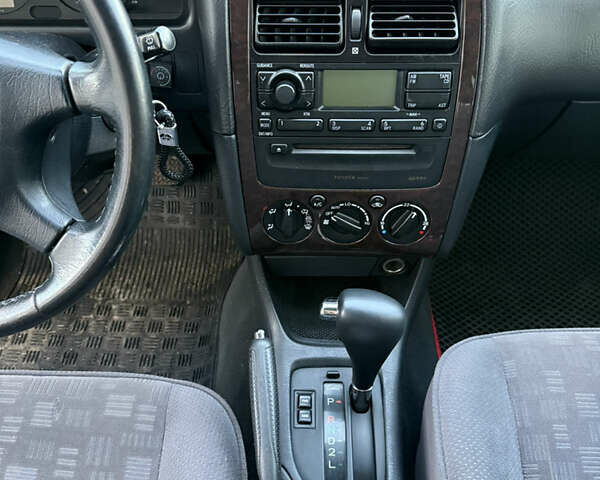 Серый Тойота Авенсис, объемом двигателя 1.8 л и пробегом 233 тыс. км за 4800 $, фото 4 на Automoto.ua