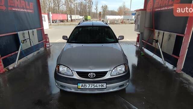 Серый Тойота Авенсис, объемом двигателя 1.79 л и пробегом 360 тыс. км за 3900 $, фото 1 на Automoto.ua