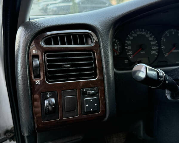 Серый Тойота Авенсис, объемом двигателя 1.8 л и пробегом 233 тыс. км за 4800 $, фото 8 на Automoto.ua