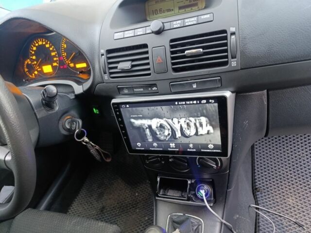 Серый Тойота Авенсис, объемом двигателя 1.8 л и пробегом 195 тыс. км за 5700 $, фото 5 на Automoto.ua