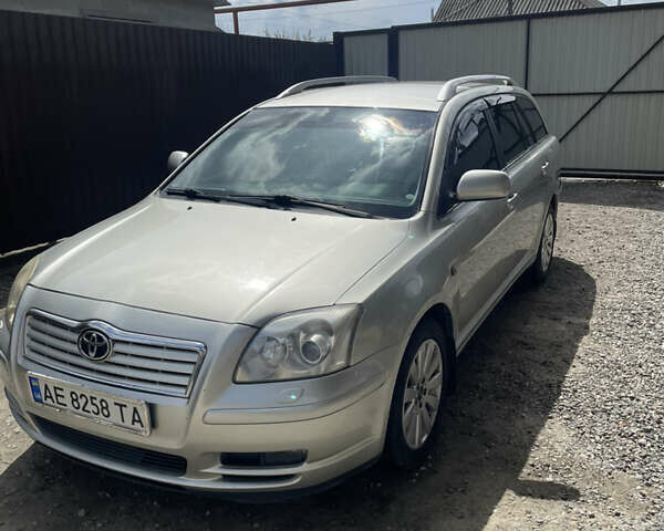 Серый Тойота Авенсис, объемом двигателя 1.8 л и пробегом 211 тыс. км за 6400 $, фото 1 на Automoto.ua