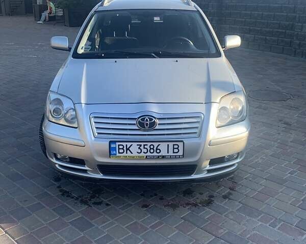 Сірий Тойота Авенсіс, об'ємом двигуна 1.8 л та пробігом 290 тис. км за 5000 $, фото 1 на Automoto.ua