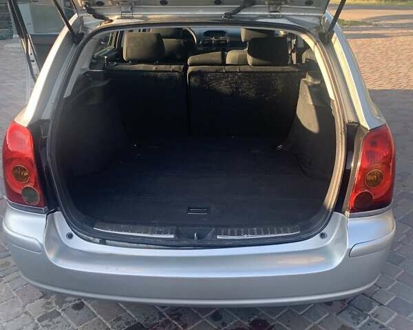 Сірий Тойота Авенсіс, об'ємом двигуна 1.8 л та пробігом 290 тис. км за 5000 $, фото 6 на Automoto.ua