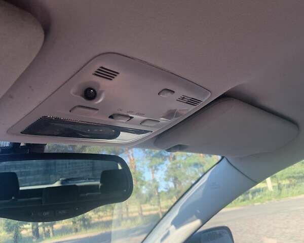 Сірий Тойота Авенсіс, об'ємом двигуна 1.8 л та пробігом 290 тис. км за 5000 $, фото 12 на Automoto.ua