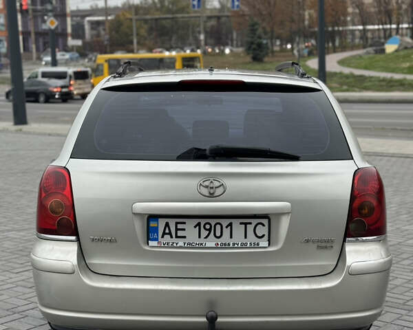 Сірий Тойота Авенсіс, об'ємом двигуна 2 л та пробігом 373 тис. км за 4450 $, фото 3 на Automoto.ua