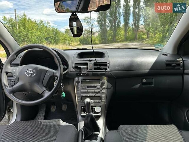 Серый Тойота Авенсис, объемом двигателя 1.8 л и пробегом 257 тыс. км за 5400 $, фото 18 на Automoto.ua