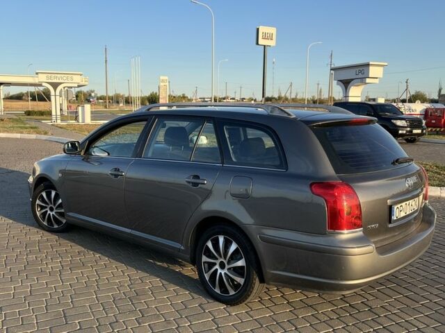 Серый Тойота Авенсис, объемом двигателя 0 л и пробегом 350 тыс. км за 2700 $, фото 3 на Automoto.ua