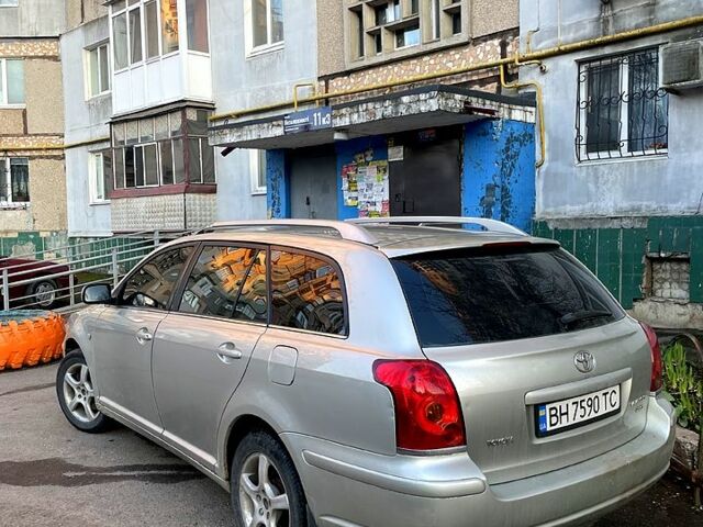 Серый Тойота Авенсис, объемом двигателя 2 л и пробегом 309 тыс. км за 5000 $, фото 3 на Automoto.ua