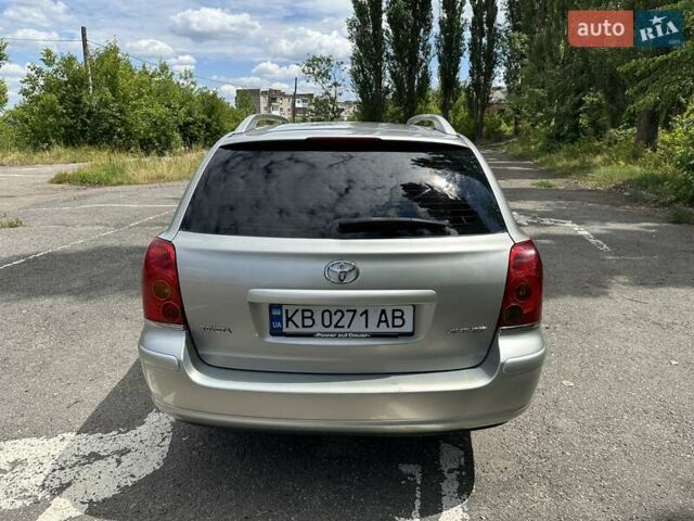 Серый Тойота Авенсис, объемом двигателя 1.8 л и пробегом 257 тыс. км за 5400 $, фото 7 на Automoto.ua