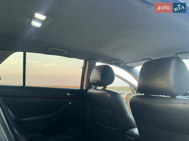 Серый Тойота Авенсис, объемом двигателя 2 л и пробегом 341 тыс. км за 4300 $, фото 31 на Automoto.ua