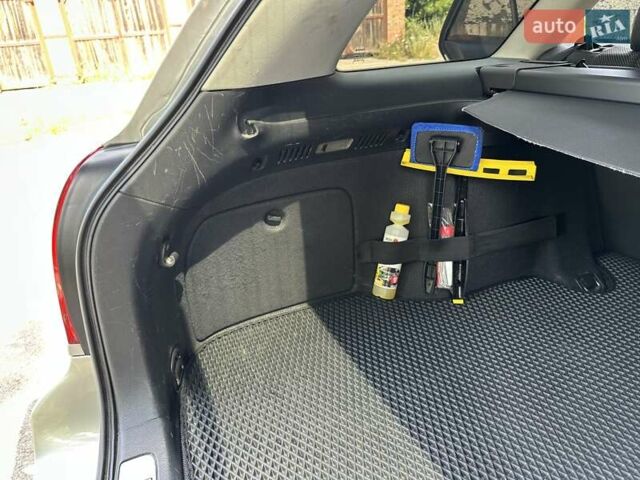 Серый Тойота Авенсис, объемом двигателя 1.8 л и пробегом 257 тыс. км за 5400 $, фото 15 на Automoto.ua