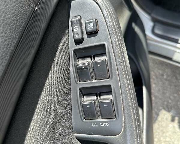 Серый Тойота Авенсис, объемом двигателя 1.8 л и пробегом 257 тыс. км за 5400 $, фото 21 на Automoto.ua