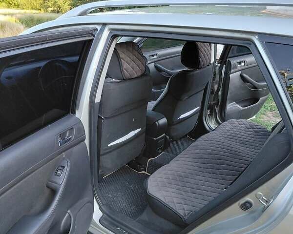 Серый Тойота Авенсис, объемом двигателя 1.8 л и пробегом 300 тыс. км за 6200 $, фото 4 на Automoto.ua