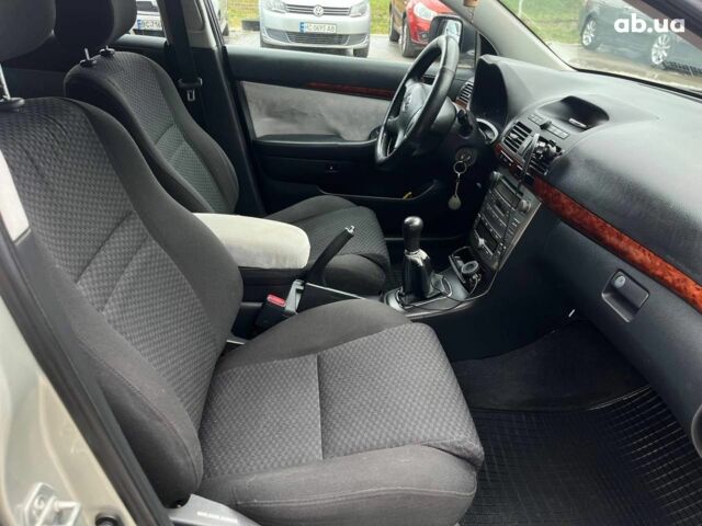 Сірий Тойота Авенсіс, об'ємом двигуна 2 л та пробігом 260 тис. км за 6190 $, фото 28 на Automoto.ua