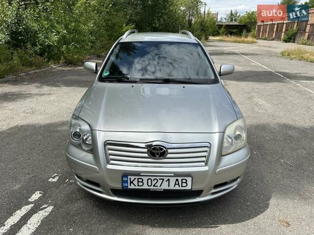 Серый Тойота Авенсис, объемом двигателя 1.8 л и пробегом 257 тыс. км за 5400 $, фото 2 на Automoto.ua