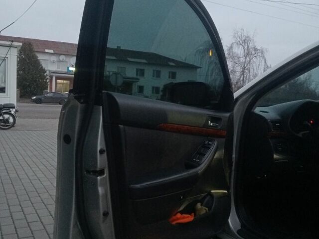 Сірий Тойота Авенсіс, об'ємом двигуна 2.4 л та пробігом 216 тис. км за 5859 $, фото 10 на Automoto.ua