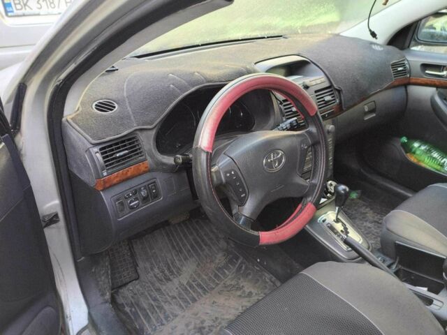 Сірий Тойота Авенсіс, об'ємом двигуна 1.8 л та пробігом 335 тис. км за 3700 $, фото 2 на Automoto.ua