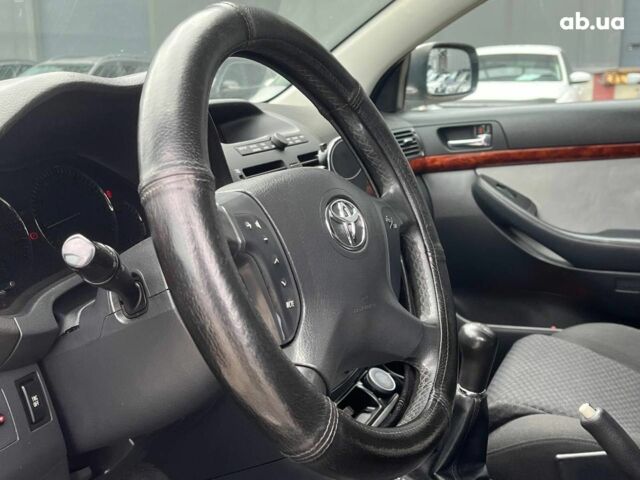 Сірий Тойота Авенсіс, об'ємом двигуна 2 л та пробігом 260 тис. км за 6190 $, фото 14 на Automoto.ua