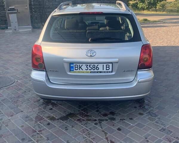 Сірий Тойота Авенсіс, об'ємом двигуна 1.8 л та пробігом 290 тис. км за 5000 $, фото 2 на Automoto.ua