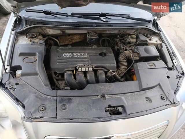 Серый Тойота Авенсис, объемом двигателя 1.79 л и пробегом 195 тыс. км за 5800 $, фото 3 на Automoto.ua