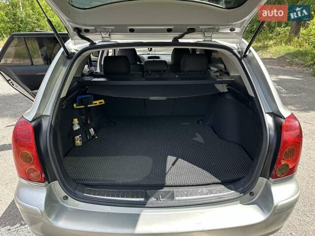 Серый Тойота Авенсис, объемом двигателя 1.8 л и пробегом 257 тыс. км за 5400 $, фото 14 на Automoto.ua