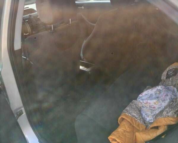 Серый Тойота Авенсис, объемом двигателя 2 л и пробегом 200 тыс. км за 5200 $, фото 6 на Automoto.ua